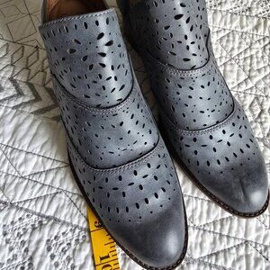 Spring Step L'ARTISTE NIOBE BOOTS Navy Perforated Leather Size 42 10.5-11 EUC